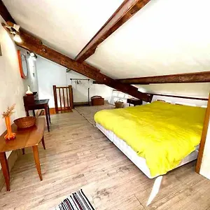  Appartement Charmante Maison Dans Jardin, Calme, 55m2- 2ch, Metro, Tres Proche Paris